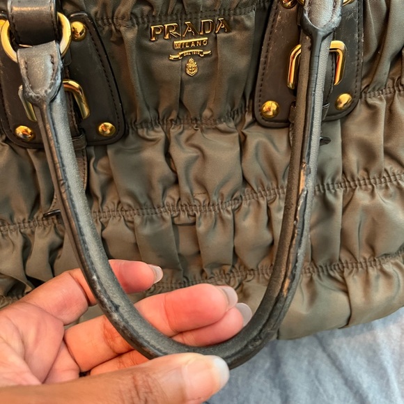 Authentic Prada handbag - Picture 8 of 15